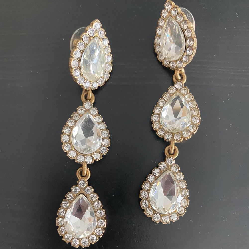 Droplet statement earrings